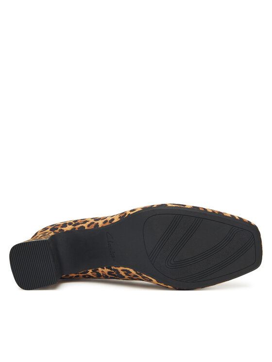 Clarks Pantofi pumps Clarks Fernie Court 26183033 Maro