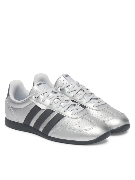 adidas Снікерcи adidas Barreda Lo HQ7384 Срібний