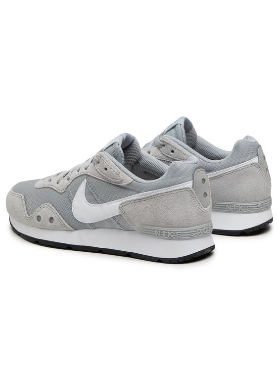 Nike Сникърси Nike Venture Runner CK2944 003 Сив