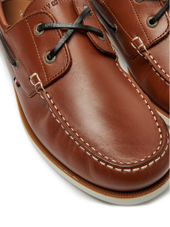 Tommy Hilfiger Pantofi Tommy Hilfiger Th Boat Shoe Core Lth FM0FM05569 Maro