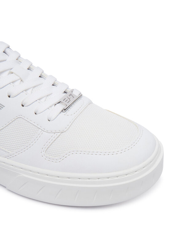 EA7 Emporio Armani Снікерcи EA7 Emporio Armani 7X000786 AF26388 M0369 Білий