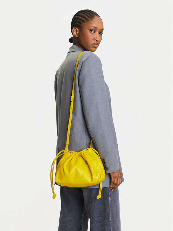 Calvin Klein Jeans Rankinė Calvin Klein Jeans Drawstring Crossbody26 LV04K3060G Geltona