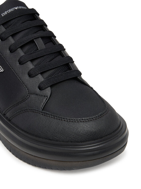 Emporio Armani Сникърси Emporio Armani EM003666 AF19532 MC105 Черен