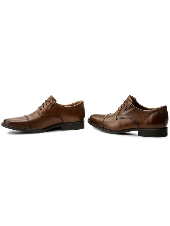 Clarks Туфлі Clarks Tilden Cap 261300967 Коричневий