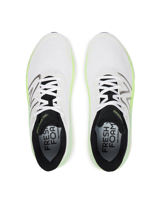 New Balance Tekaški čevlji New Balance Kaiha Road MKAIRCV1 Bela