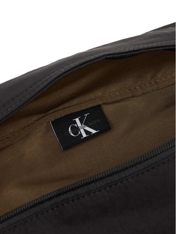 Calvin Klein Jeans Чанта за кръст﻿ Calvin Klein Jeans Metro Nylon Oversized Waistbag LV04G3088G Черен