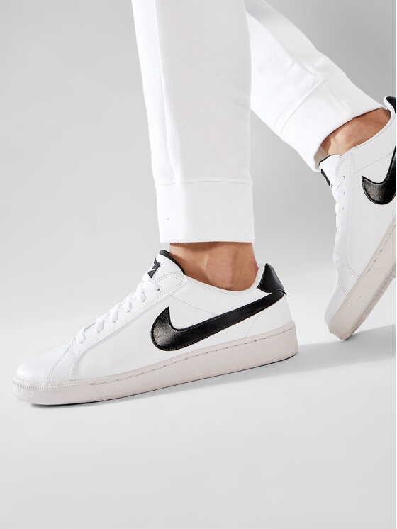 Nike Sportcipők Nike Court Majestic Leather 574236 100 Fehér