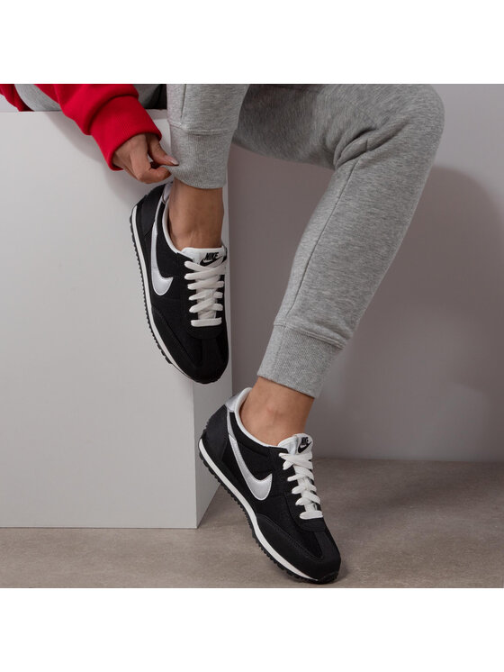 Nike Sneakersy Nike Oceania Textile 511880 091 Čierna
