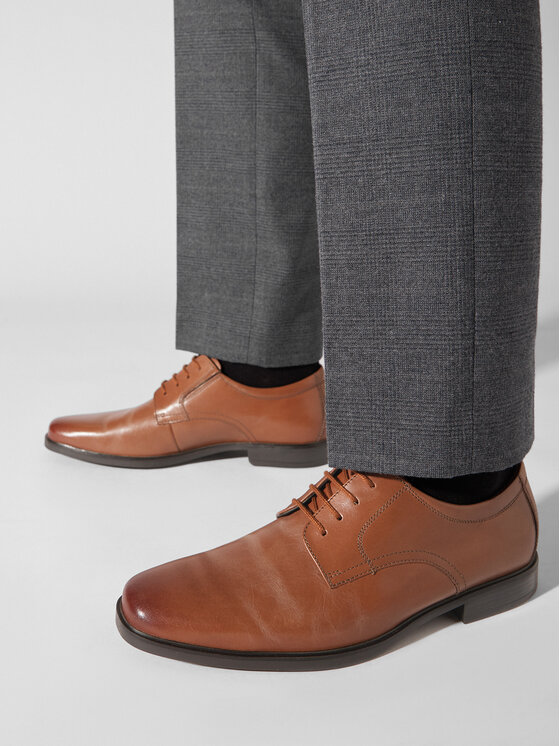 Clarks Poltopánky Clarks Howard Walk 261620177 Hnedá