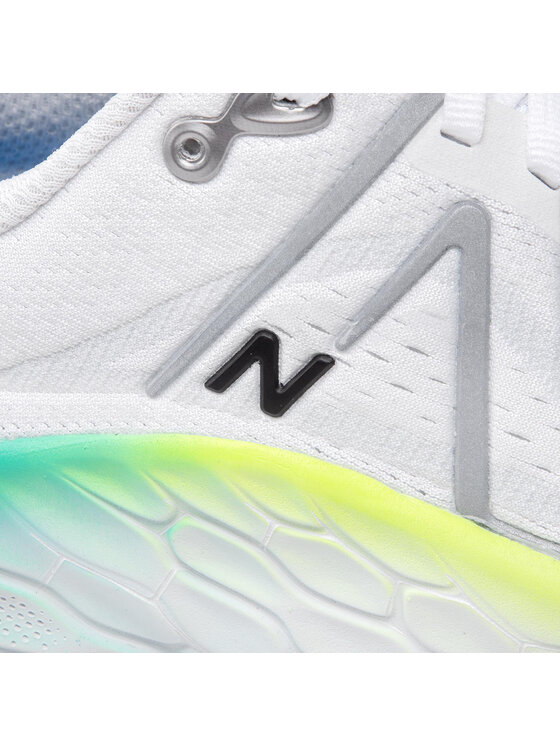 New Balance Tekaški čevlji New Balance Fresh Foam More v4 MMORWT4 Bela
