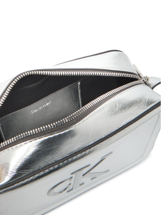 Calvin Klein Дамска чанта Calvin Klein Bold Ck Metallic Camera Bag LV04F3331G Сребрист