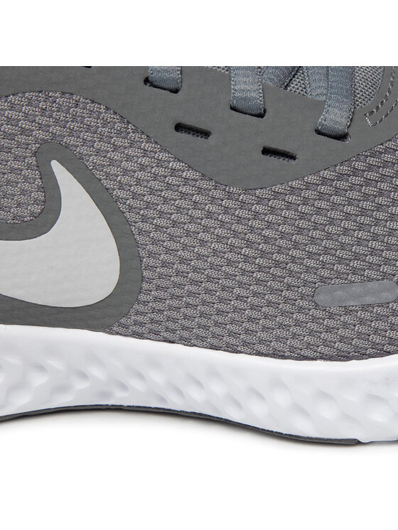 Nike Běžecké boty Nike Revolution 5 BQ3204 005 Šedá