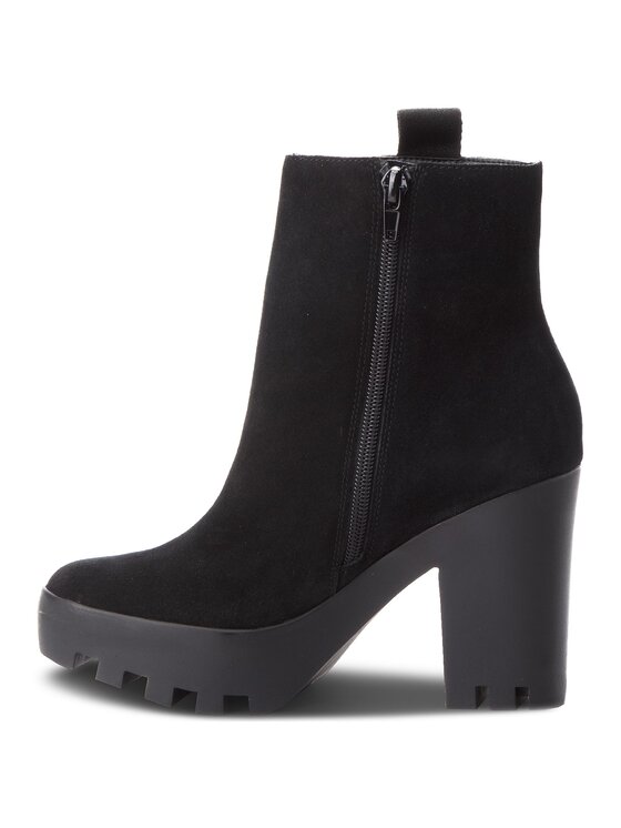 Calvin Klein Jeans Členková obuv Calvin Klein Jeans Serina RE9768 Čierna