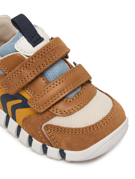 Geox Сникърси Geox B Iupidoo Boy B3555D 02214 C5G2Q Кафяв