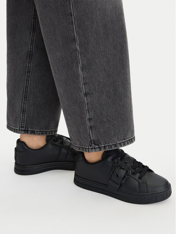 Versace Jeans Couture Снікерcи Versace Jeans Couture 80VA3SK9 ZPB75 899 Чорний