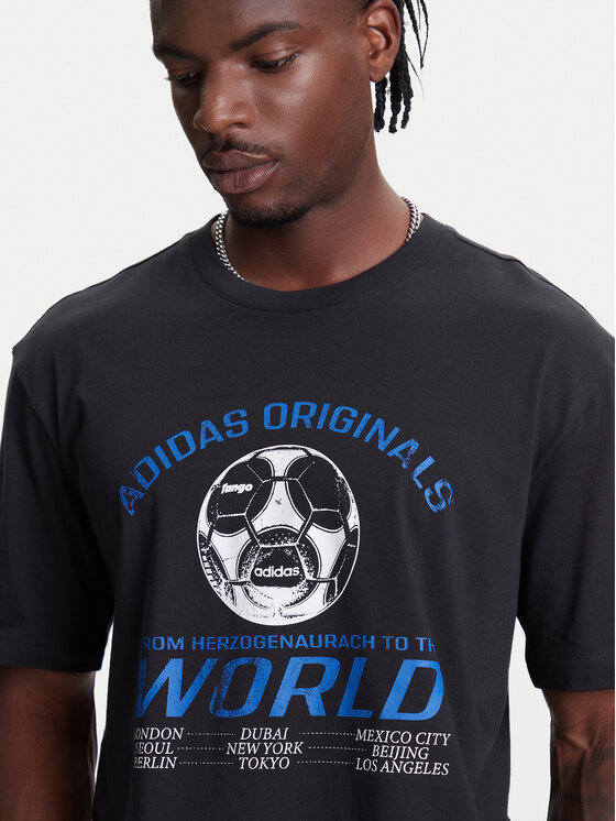 adidas adidas Футболка 90s Football Graphic JX3064 Чорний Regular Fit