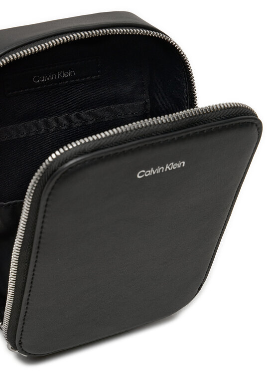 Calvin Klein Saszetka Calvin Klein Ck Sleek Reporter Xs K50K512747 Czarny