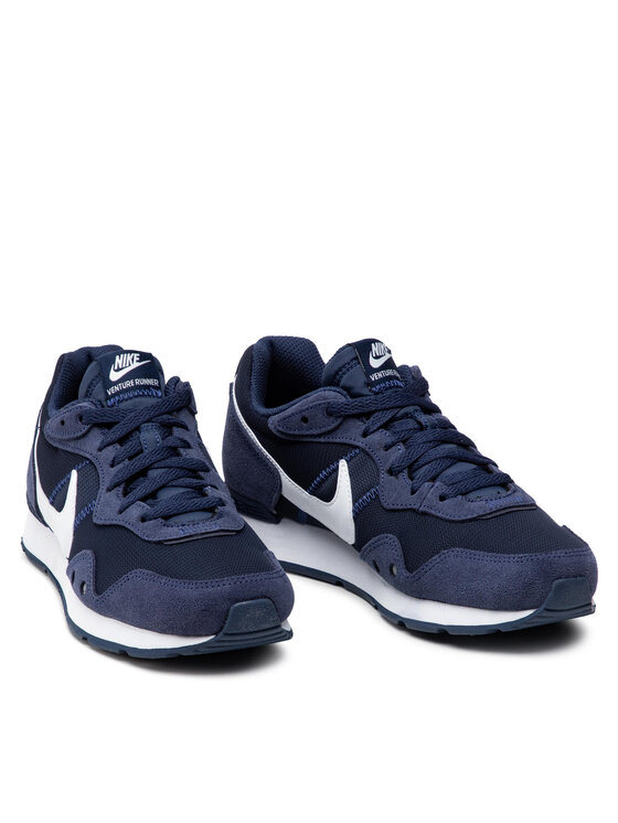 Nike Sneakersy Nike Venture Runner CK2944 400 Tmavomodrá