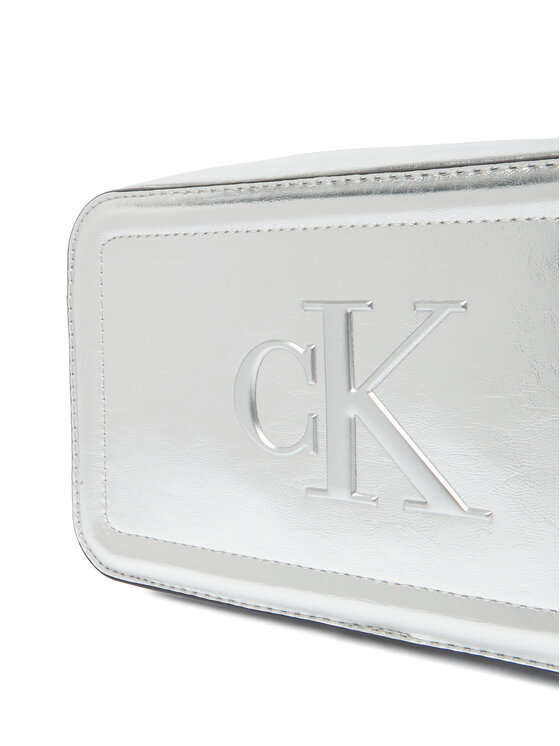 Calvin Klein Soma Calvin Klein Bold Ck Metallic Camera Bag LV04F3331G Sudraba