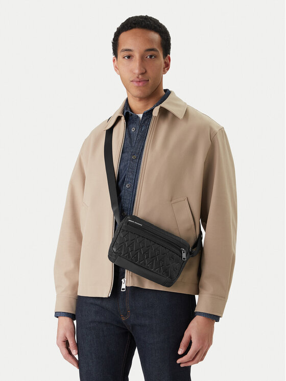 Armani Exchange Ľadvinka Armani Exchange XM000240 AF12133 UC001 Čierna