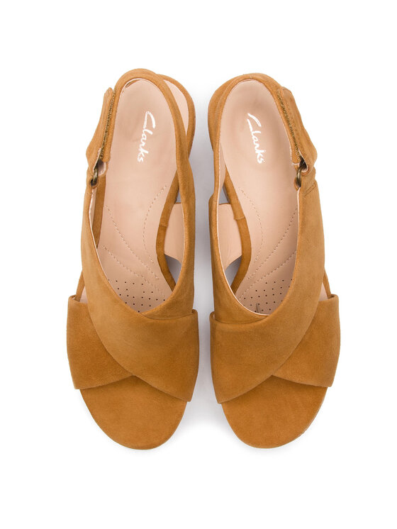 Clarks Sandále Clarks Maritsa Lara 261401214 Hnedá