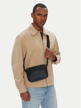 Calvin Klein Taška cez rameno Calvin Klein Ck Must Camera Bag LV04D3084G Čierna