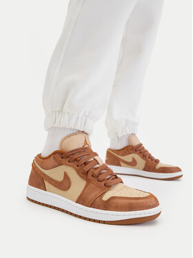 Nike Снікерcи Nike Air Jordan 1 Low Se FJ3453 200 Коричневий