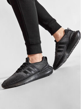 adidas Снікерcи adidas Swift Run 22 GZ3500 Чорний