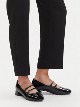 Clarks Туфлі Clarks Daiss 30 Shine 26174712 Чорний