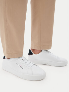 Tommy Hilfiger Sneakersy Tommy Hilfiger Th Court Lth Detail Ess FM0FM05367 Bílá