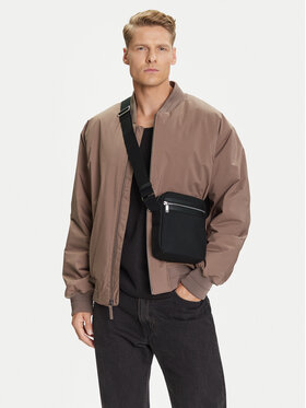Calvin Klein Crossover torbica Calvin Klein Contrast Reporter LV04D3175G Crna