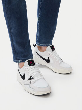 Nike Снікерcи Nike Jordan CMFT Era HJ6777 100 Білий