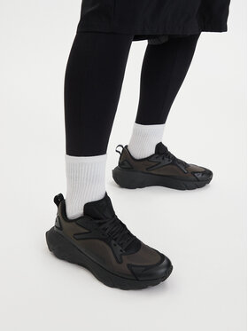 Under Armour Снікерcи Under Armour UA Aura Ripstop 6008992 002 Чорний
