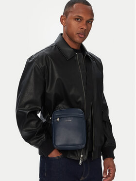 Calvin Klein Torbica za okrog pasu Calvin Klein Raised Reporter LV04D3160G Mornarsko modra