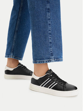 Armani Exchange Снікерcи Armani Exchange XW002231 AF21421 MC024 Чорний