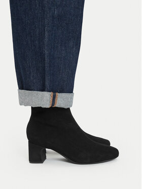 Clarks Ботильйони Clarks Fernie Zip 26182936 Чорний
