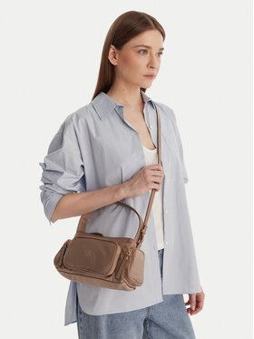 Calvin Klein Handtasche Calvin Klein Pocket Nylon Bag W/Strap LV04F3132G Beige