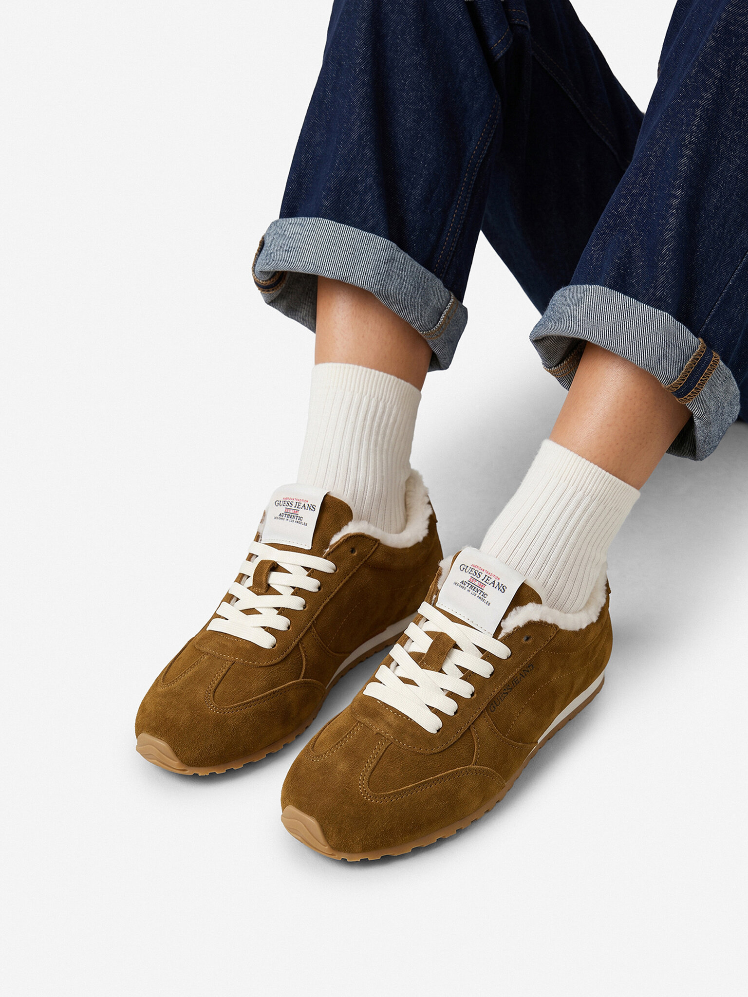 Sneakersy Guess Jeans EO-GSJ0126 Hnědá