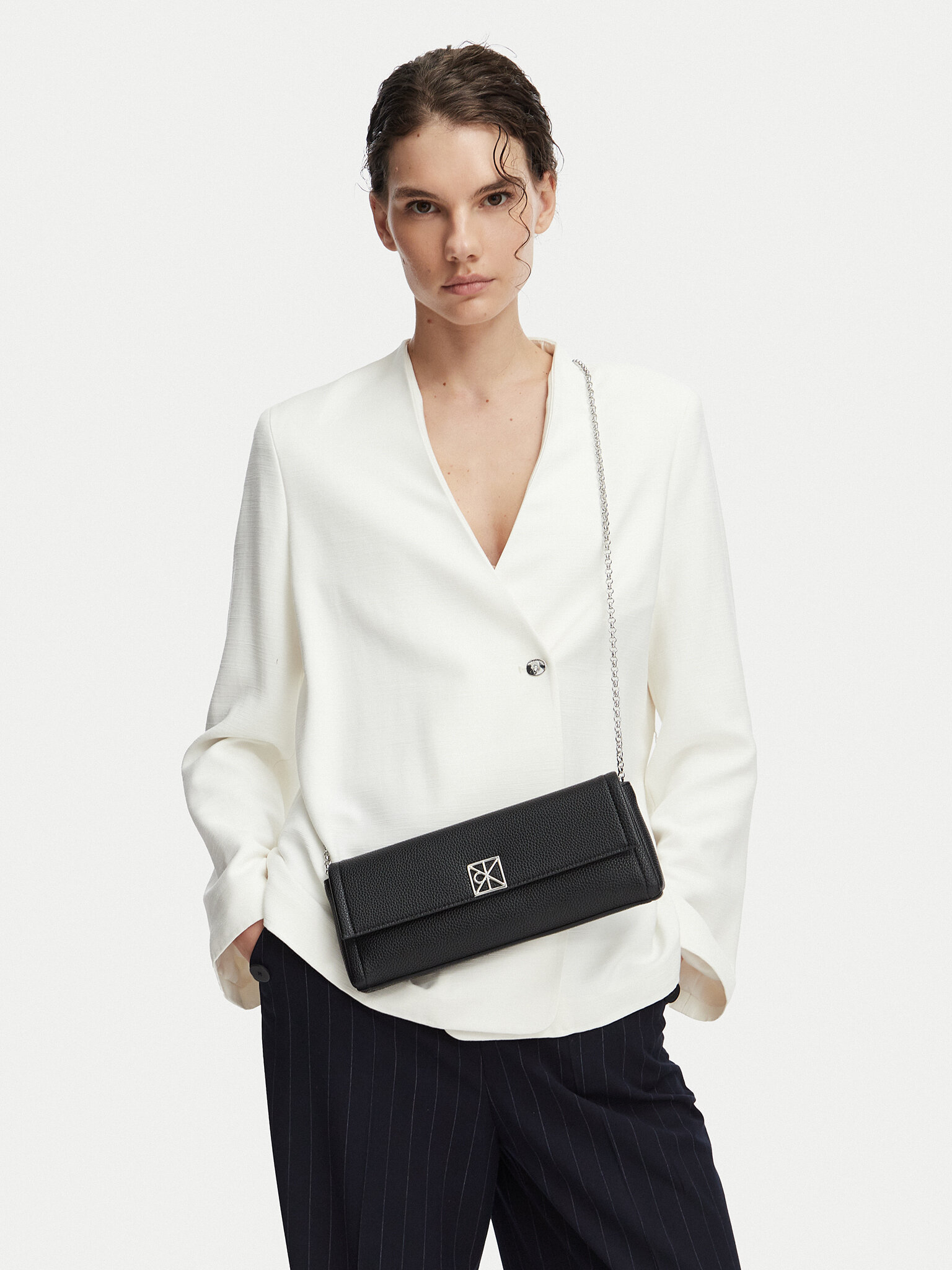 Damska Torebka Calvin Klein, Czarny Emblem Hw Pebble Clutch LV04F3740G