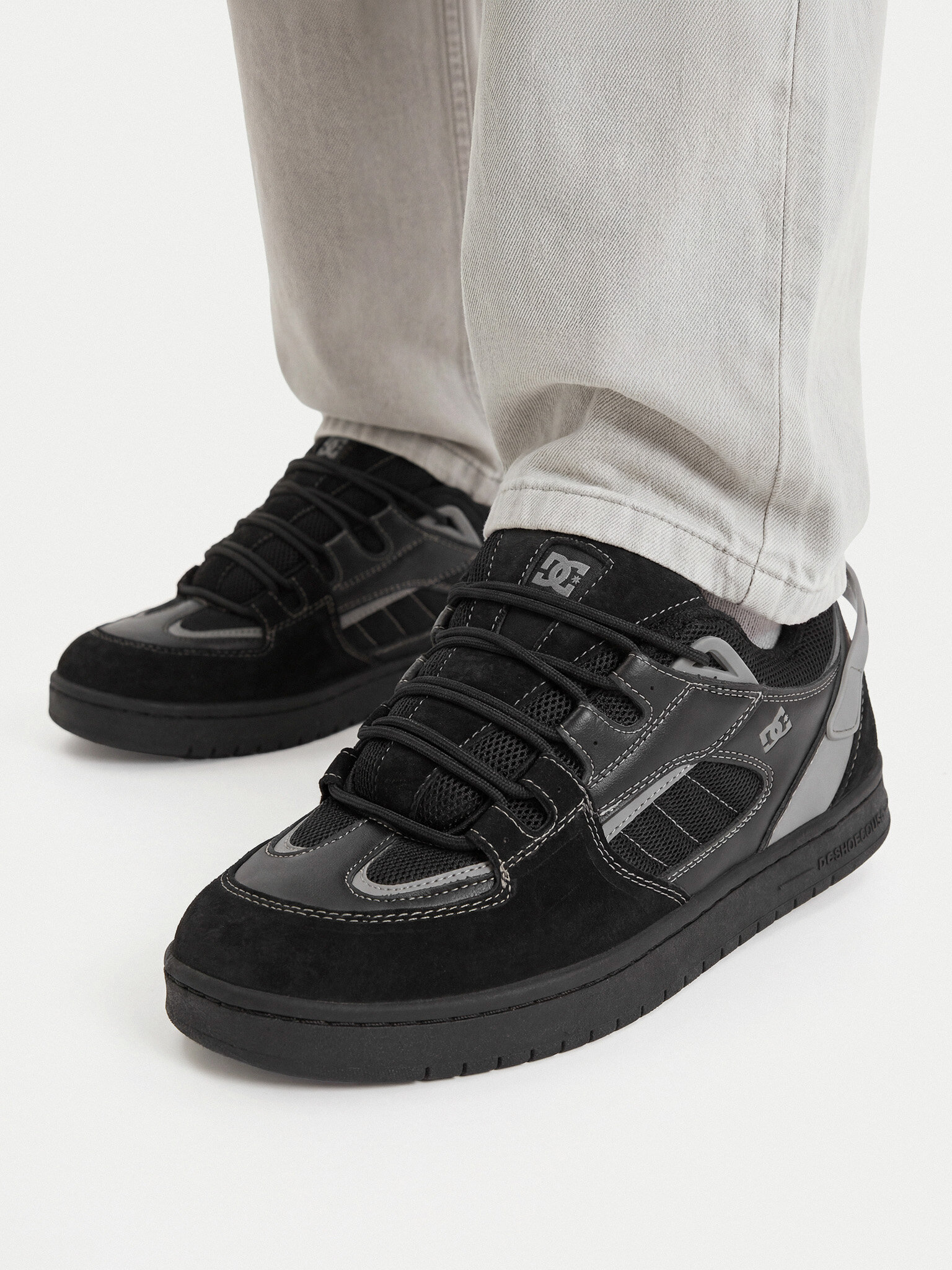 Sneakersy DC Shoes EO-MP40-MC-250515W Černá
